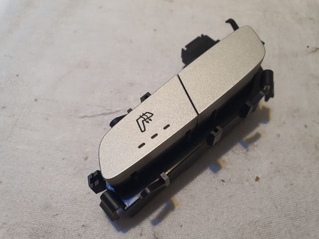 bontott MERCEDES-BENZ C-CLASS Jobb első Ülésfűtés Kapcsoló