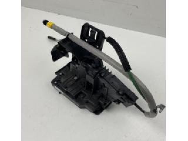 bontott MERCEDES-BENZ C-CLASS Jobb első Zsanér