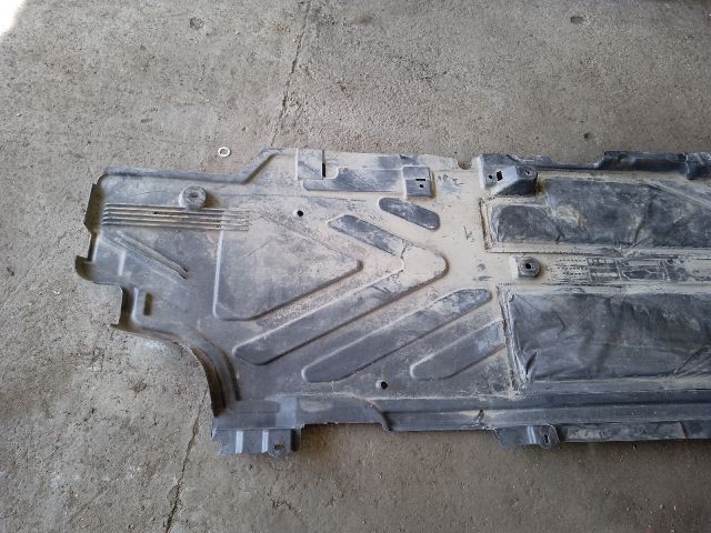 bontott MERCEDES-BENZ C-CLASS Jobb Fenéklemez