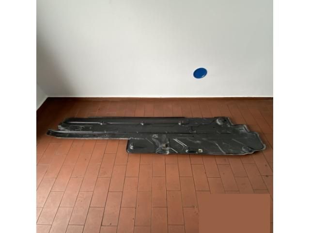 bontott MERCEDES-BENZ C-CLASS Jobb Fenéklemez