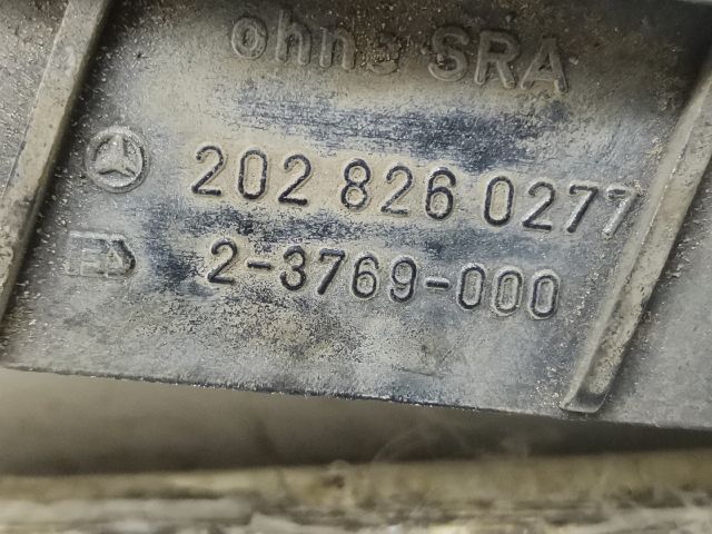 bontott MERCEDES-BENZ C-CLASS Jobb Fényszóró Bajusz Díszléc