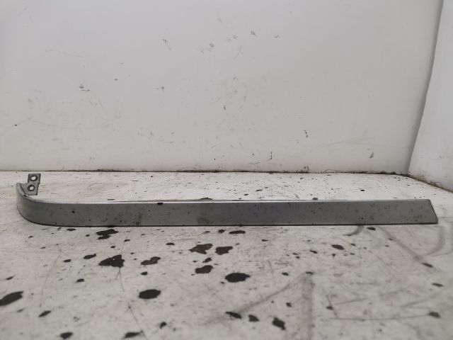 bontott MERCEDES-BENZ C-CLASS Jobb Fényszóró Bajusz Díszléc