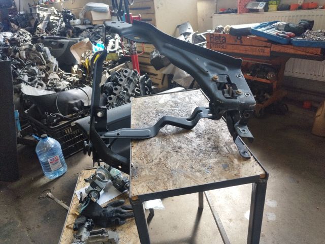 bontott MERCEDES-BENZ C-CLASS Jobb Fényszóró Lámpakeret