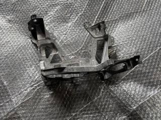 bontott MERCEDES-BENZ C-CLASS Jobb Fényszóró Tartó