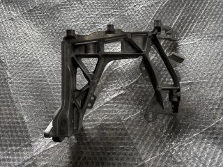 bontott MERCEDES-BENZ C-CLASS Jobb Fényszóró Tartó