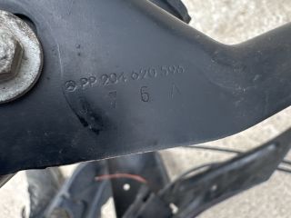 bontott MERCEDES-BENZ C-CLASS Jobb Fényszóró Tartó