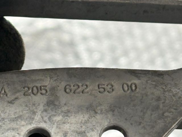 bontott MERCEDES-BENZ C-CLASS Jobb Fényszóró Tartó