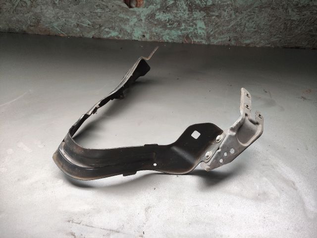 bontott MERCEDES-BENZ C-CLASS Jobb Fényszóró Tartó