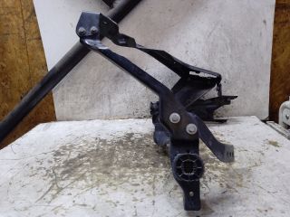 bontott MERCEDES-BENZ C-CLASS Jobb Fényszóró Tartó