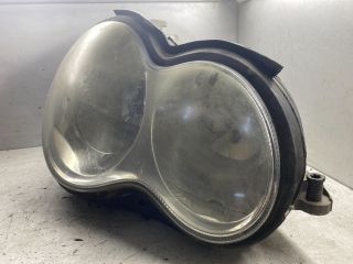 bontott MERCEDES-BENZ C-CLASS Jobb Fényszóró