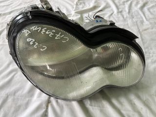 bontott MERCEDES-BENZ C-CLASS Jobb Fényszóró