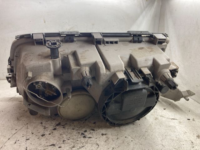 bontott MERCEDES-BENZ C-CLASS Jobb Fényszóró