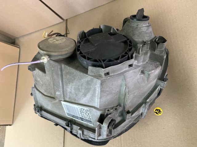 bontott MERCEDES-BENZ C-CLASS Jobb Fényszóró