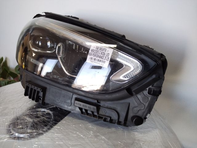 bontott MERCEDES-BENZ C-CLASS Jobb Fényszóró