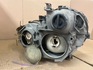 bontott MERCEDES-BENZ C-CLASS Jobb Fényszóró