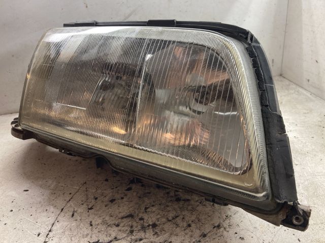 bontott MERCEDES-BENZ C-CLASS Jobb Fényszóró