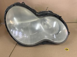 bontott MERCEDES-BENZ C-CLASS Jobb Fényszóró