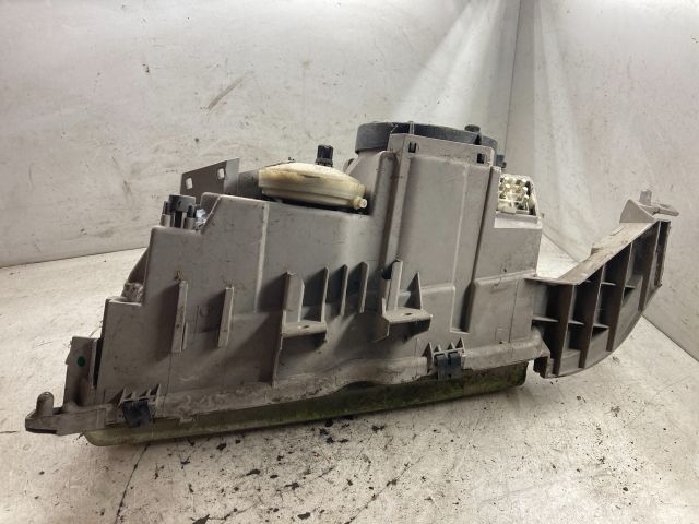 bontott MERCEDES-BENZ C-CLASS Jobb Fényszóró