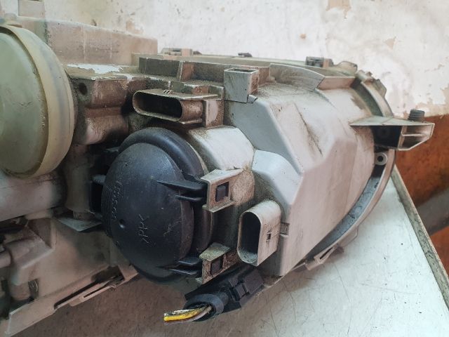 bontott MERCEDES-BENZ C-CLASS Jobb Fényszóró