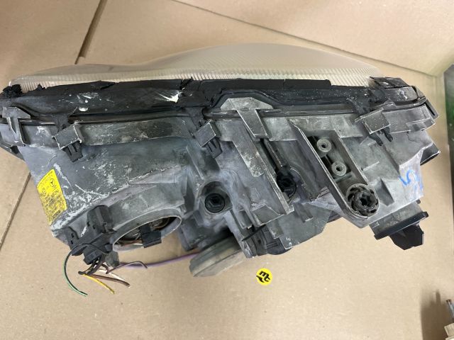 bontott MERCEDES-BENZ C-CLASS Jobb Fényszóró