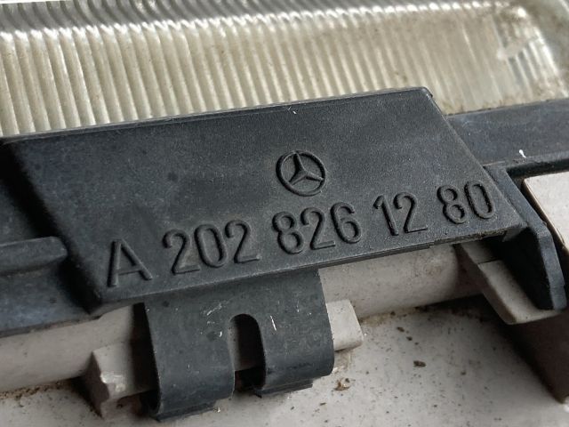 bontott MERCEDES-BENZ C-CLASS Jobb Fényszóró