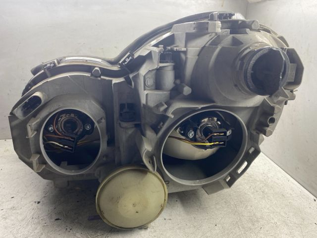 bontott MERCEDES-BENZ C-CLASS Jobb Fényszóró