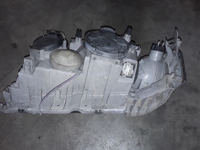 bontott MERCEDES-BENZ C-CLASS Jobb Fényszóró