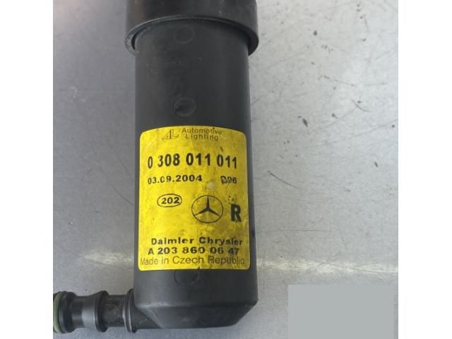 bontott MERCEDES-BENZ C-CLASS Jobb Fényszórómosó Fúvóka