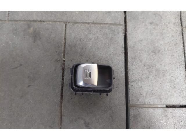 bontott MERCEDES-BENZ C-CLASS Jobb hátsó Ablakemelő Kapcsoló