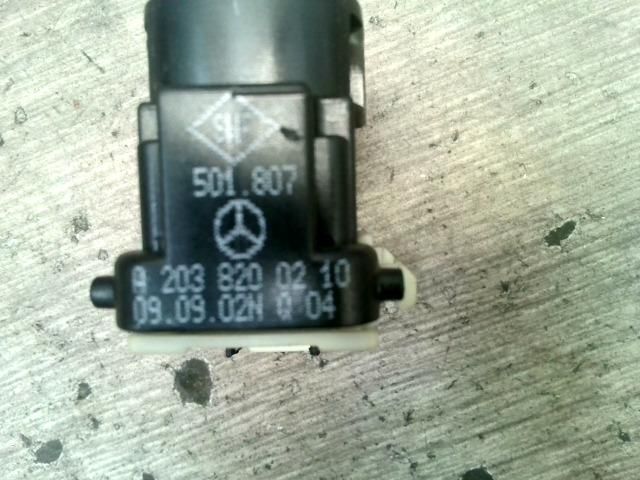 bontott MERCEDES-BENZ C-CLASS Jobb hátsó Ablakemelő Kapcsoló