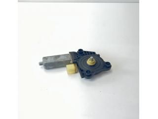 bontott MERCEDES-BENZ C-CLASS Jobb hátsó Ablakemelő Motor