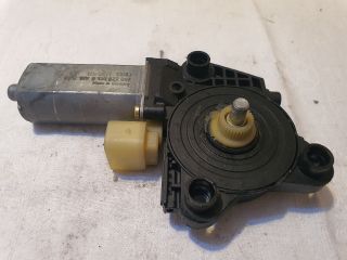 bontott MERCEDES-BENZ C-CLASS Jobb hátsó Ablakemelő Motor