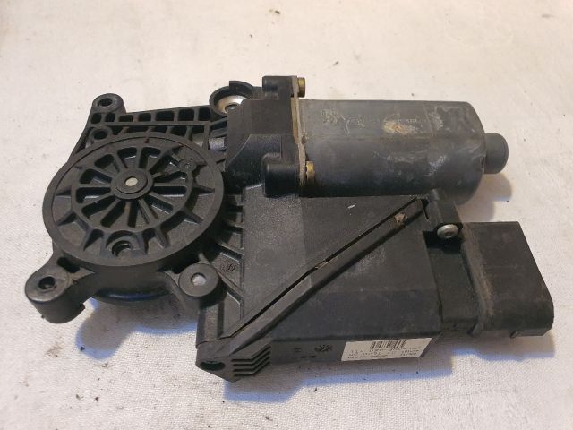 bontott MERCEDES-BENZ C-CLASS Jobb hátsó Ablakemelő Motor