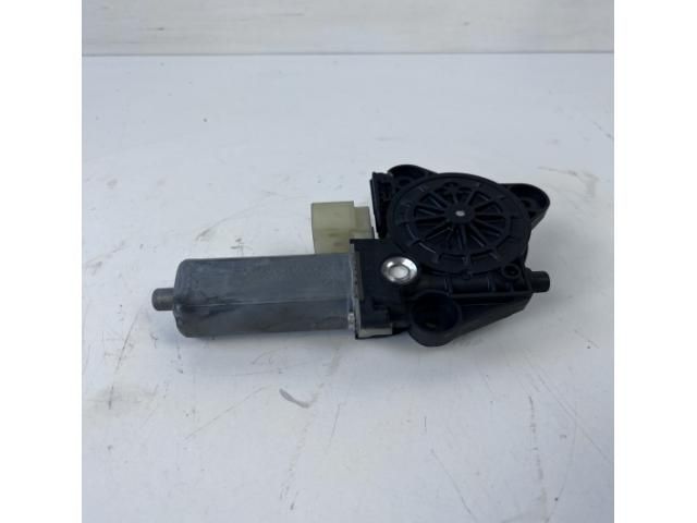 bontott MERCEDES-BENZ C-CLASS Jobb hátsó Ablakemelő Motor