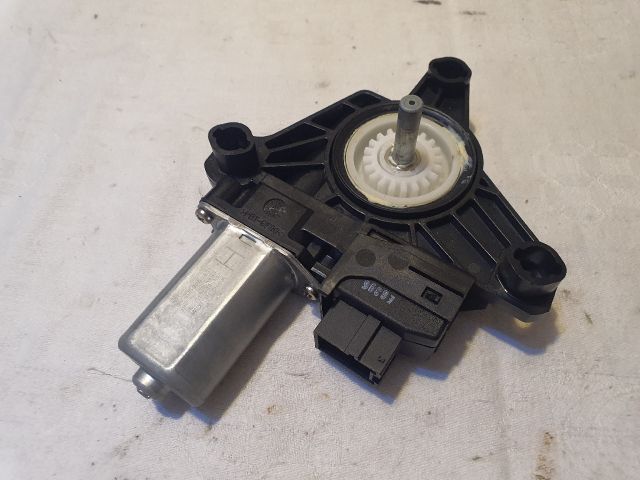 bontott MERCEDES-BENZ C-CLASS Jobb hátsó Ablakemelő Motor