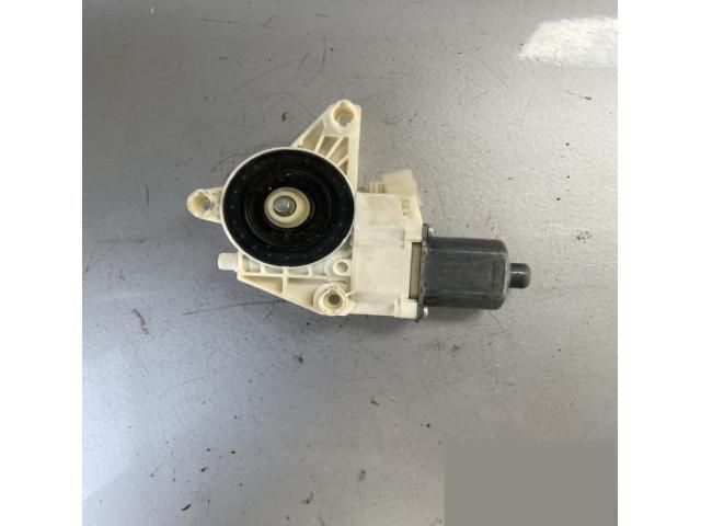 bontott MERCEDES-BENZ C-CLASS Jobb hátsó Ablakemelő Motor