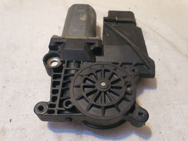 bontott MERCEDES-BENZ C-CLASS Jobb hátsó Ablakemelő Motor