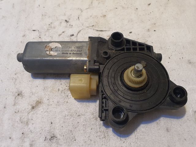 bontott MERCEDES-BENZ C-CLASS Jobb hátsó Ablakemelő Motor