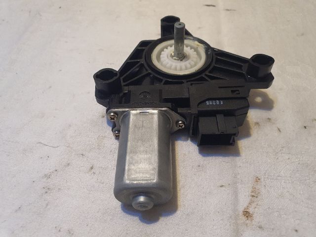 bontott MERCEDES-BENZ C-CLASS Jobb hátsó Ablakemelő Motor