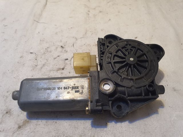 bontott MERCEDES-BENZ C-CLASS Jobb hátsó Ablakemelő Motor