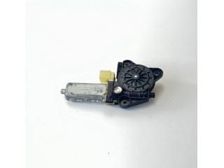 bontott MERCEDES-BENZ C-CLASS Jobb hátsó Ablakemelő Motor