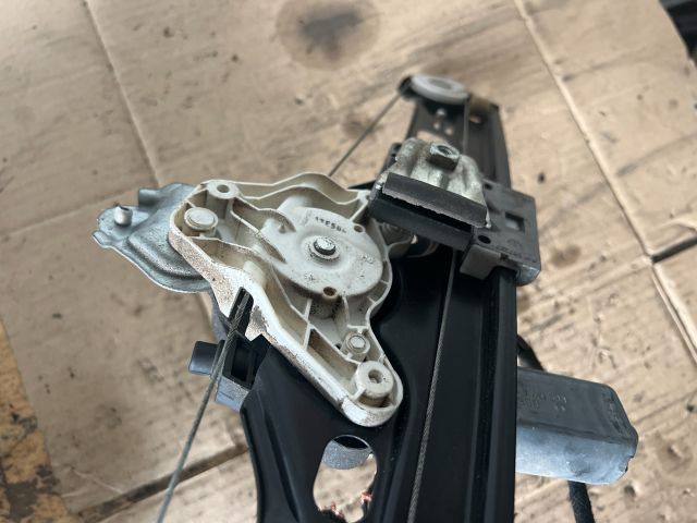 bontott MERCEDES-BENZ C-CLASS Jobb hátsó Ablakemelő Szerkezet (Elektromos)