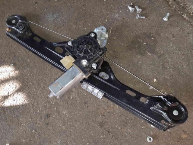 bontott MERCEDES-BENZ C-CLASS Jobb hátsó Ablakemelő Szerkezet (Elektromos)