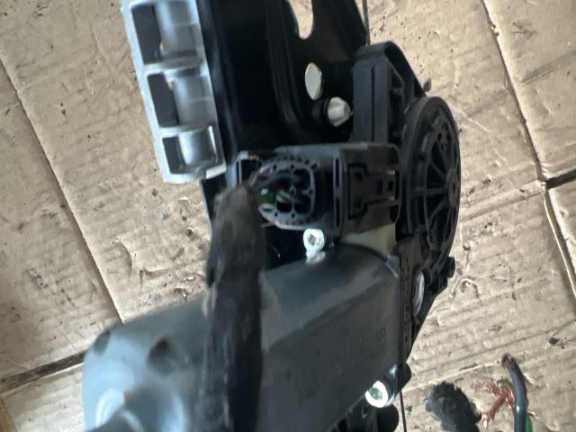 bontott MERCEDES-BENZ C-CLASS Jobb hátsó Ablakemelő Szerkezet (Elektromos)