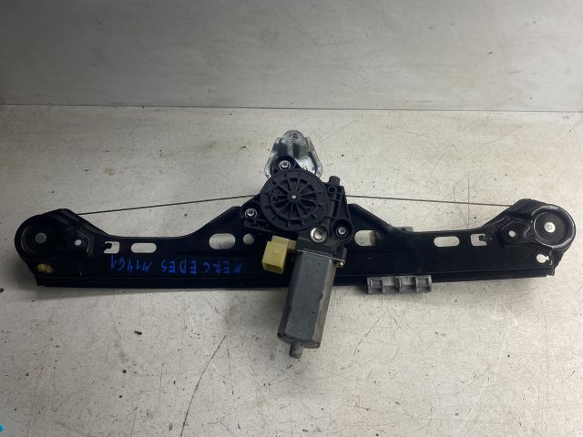 bontott MERCEDES-BENZ C-CLASS Jobb hátsó Ablakemelő Szerkezet (Elektromos)