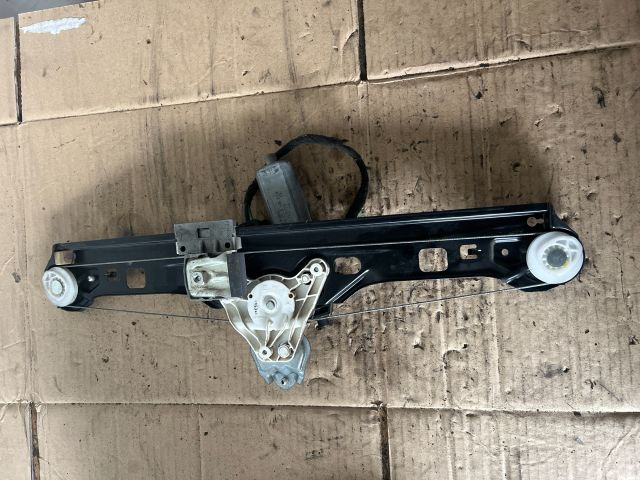 bontott MERCEDES-BENZ C-CLASS Jobb hátsó Ablakemelő Szerkezet (Elektromos)