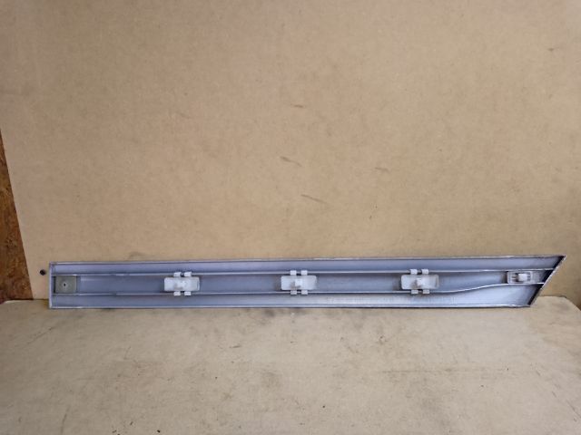 bontott MERCEDES-BENZ C-CLASS Jobb hátsó Ajtó Díszléc