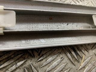 bontott MERCEDES-BENZ C-CLASS Jobb hátsó Ajtó Díszléc