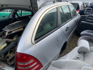 bontott MERCEDES-BENZ C-CLASS Jobb hátsó Ajtó Kárpit