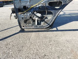 bontott MERCEDES-BENZ C-CLASS Jobb hátsó Ajtó (Részeivel)